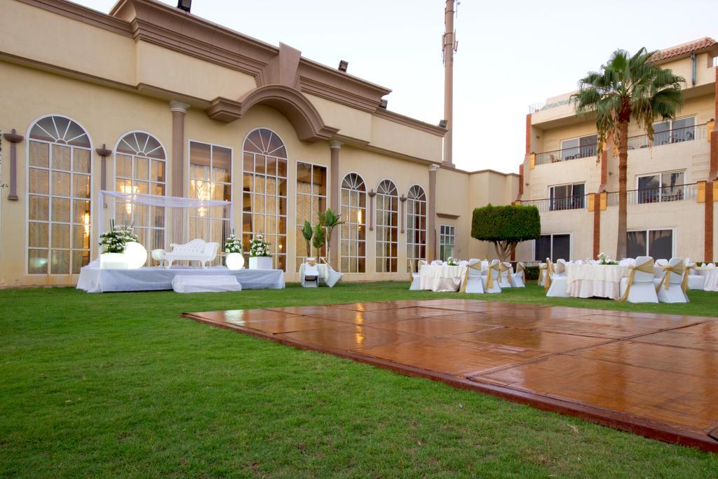 Cataract Pyramids Resort Kafret el-Gabal Extérieur photo